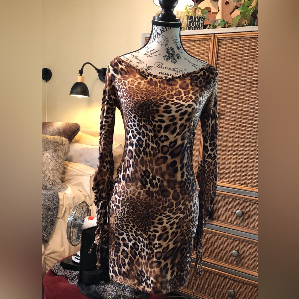 A sexy little leopard print number to wear on your next night out!